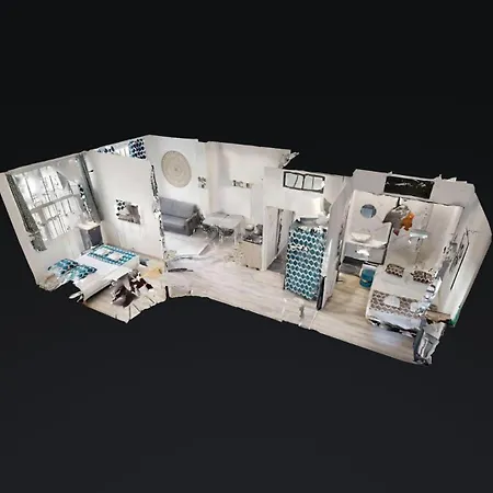Bluestay 13 - A Paris
